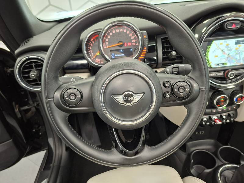 Mini Mini Cabriolet Cooper 136 ch Finition Exquisite  occasion � Limoges - photo n�16