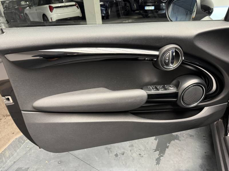 Mini Mini Cabriolet Cooper D 116 ch BVA7 Edition Heddon Street  occasion  Lormont - photo n19