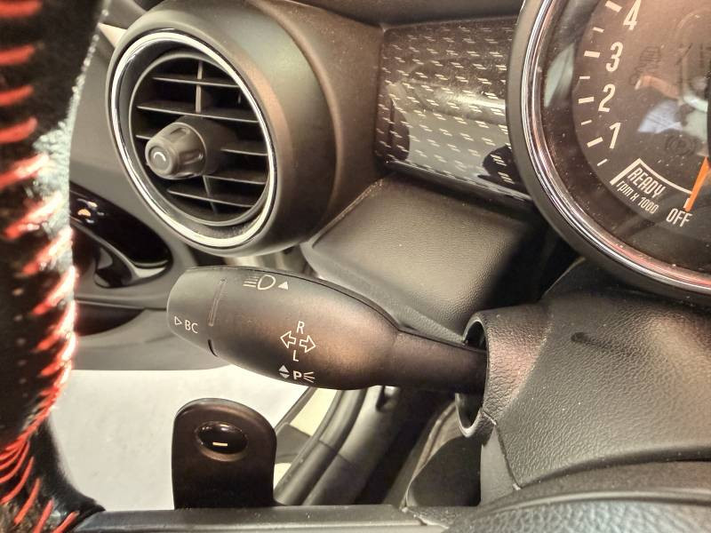 Mini Mini Cabriolet Cooper SD 170 ch BVA6 Finition Exquisite  occasion � Brive-la-Gaillarde - photo n�14