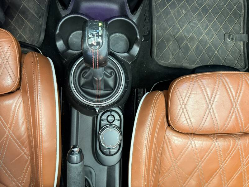 Mini Mini Cabriolet Cooper SD 170 ch BVA6 Finition Exquisite  occasion � Brive-la-Gaillarde - photo n�18