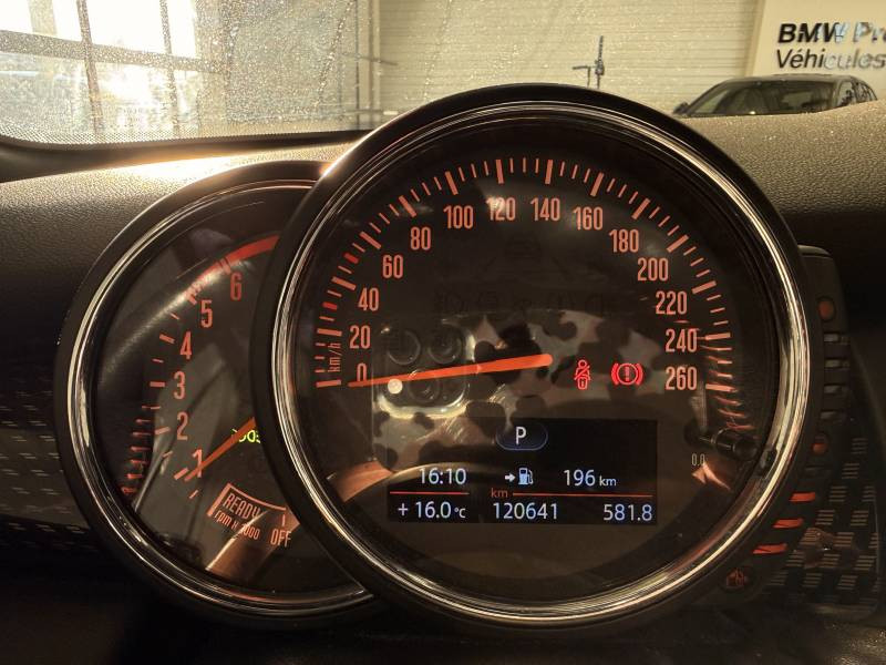 Mini Mini Cabriolet Cooper SD 170 ch BVA6 Finition Exquisite  occasion � Brive-la-Gaillarde - photo n�16