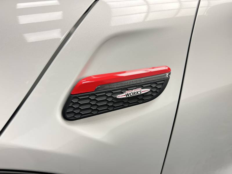 Mini Mini Cabriolet John Cooper Works 231 ch BVA8 Finition JCW Ultimat  occasion � Lormont - photo n�20