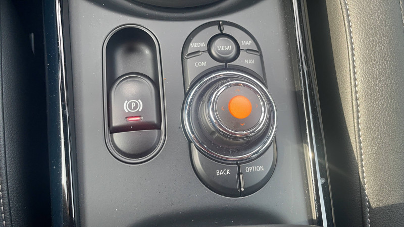 Mini Mini Clubman Cooper 136 ch DKG7 Edition Canonbury 6p  occasion  Brive-la-Gaillarde - photo n18