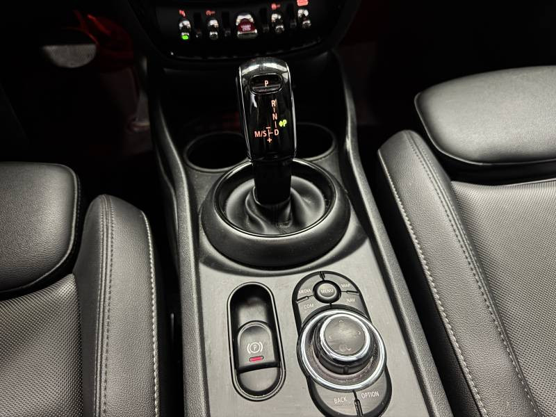 Mini Mini Clubman Cooper 136 ch DKG7 Edition Premium Plus  occasion � Carcassonne - photo n�6