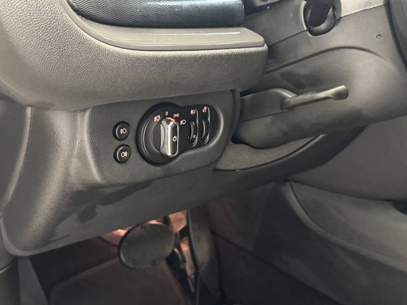 Mini Mini Clubman Cooper 136 ch DKG7 Edition Premium Plus  occasion  Bziers - photo n17