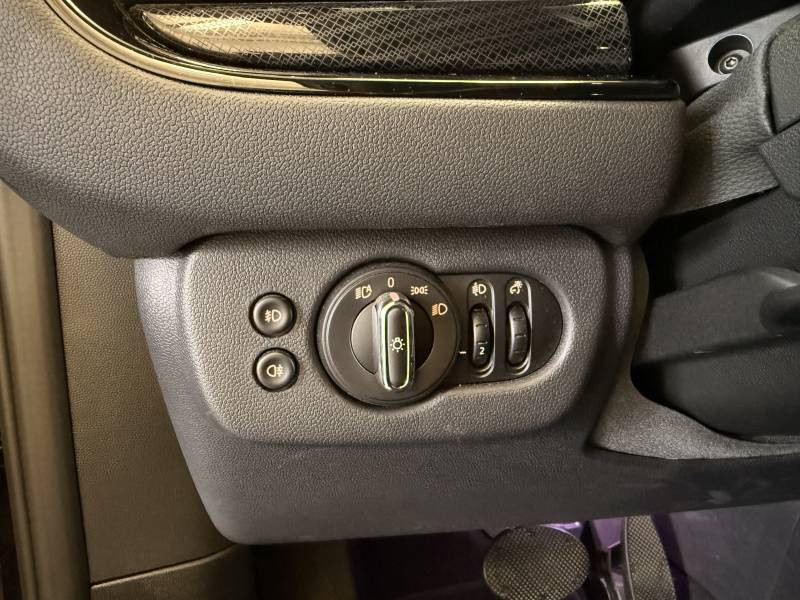 Mini Mini Clubman Cooper 136 ch DKG7 Essential  occasion � Brive-la-Gaillarde - photo n�12