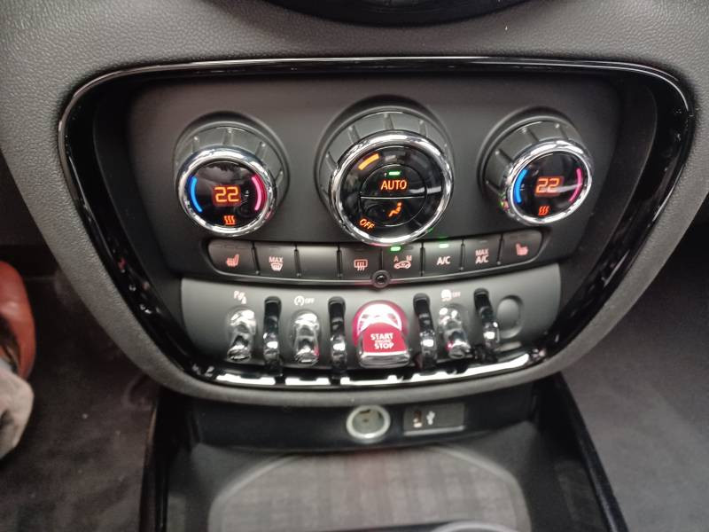 Mini Mini Clubman Cooper 136 ch Edition Knightsbridge  occasion  Lormont - photo n18