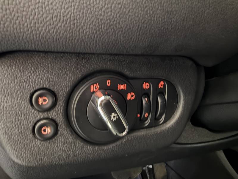 Mini Mini Clubman One 102 ch BVA7 Edition Kensington  occasion � Brive-la-Gaillarde - photo n�11