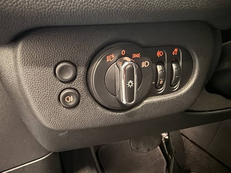 Mini Mini Clubman One D 116 ch BVA7 Edition Kensington  occasion  Brive-la-Gaillarde - photo n12