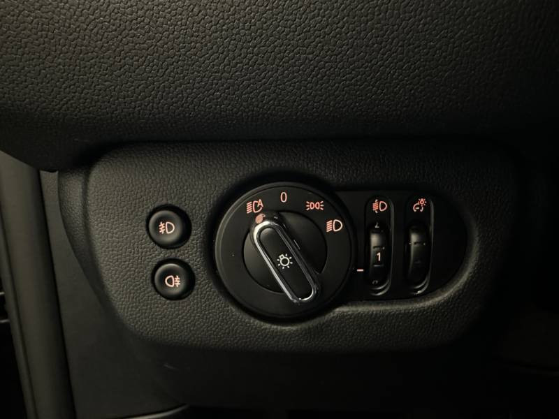 Mini Mini Clubman One D 116 ch DKG7 Edition Knightsbridge  occasion  Brive-la-Gaillarde - photo n17