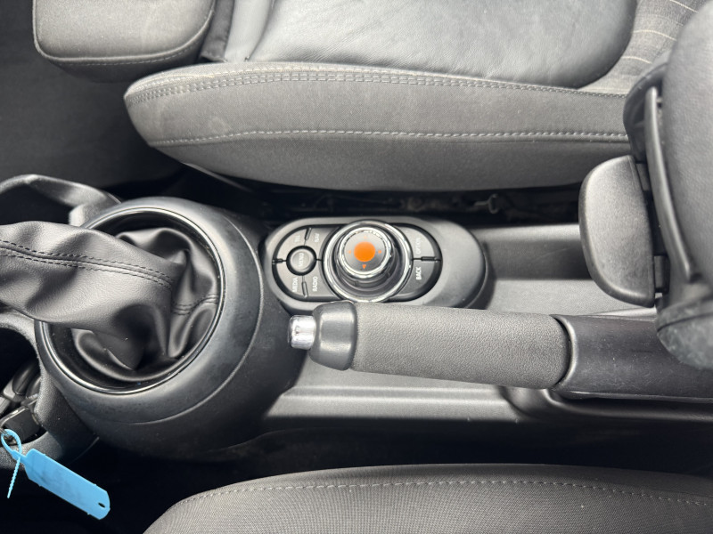 Mini Mini COOPER 136 CH BLACKFRIARS BVA  occasion  Colomiers - photo n19