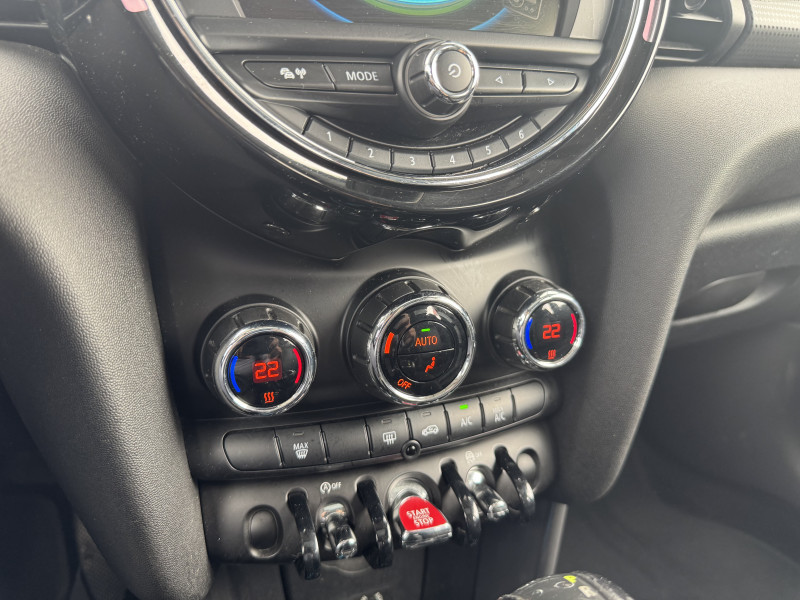 Mini Mini COOPER 136 CH BLACKFRIARS BVA  occasion  Colomiers - photo n16