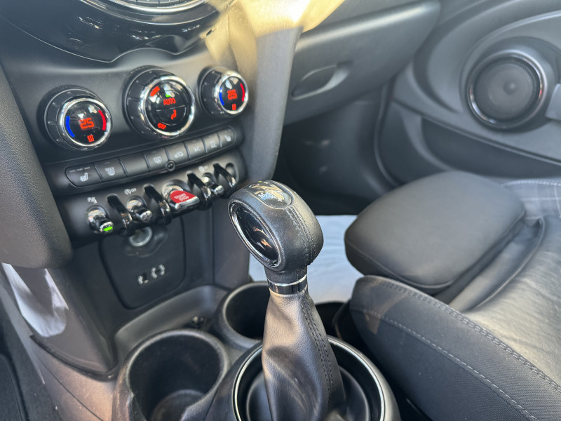 Mini Mini COOPER 136 CH BLACKFRIARS BVA  occasion  Colomiers - photo n11