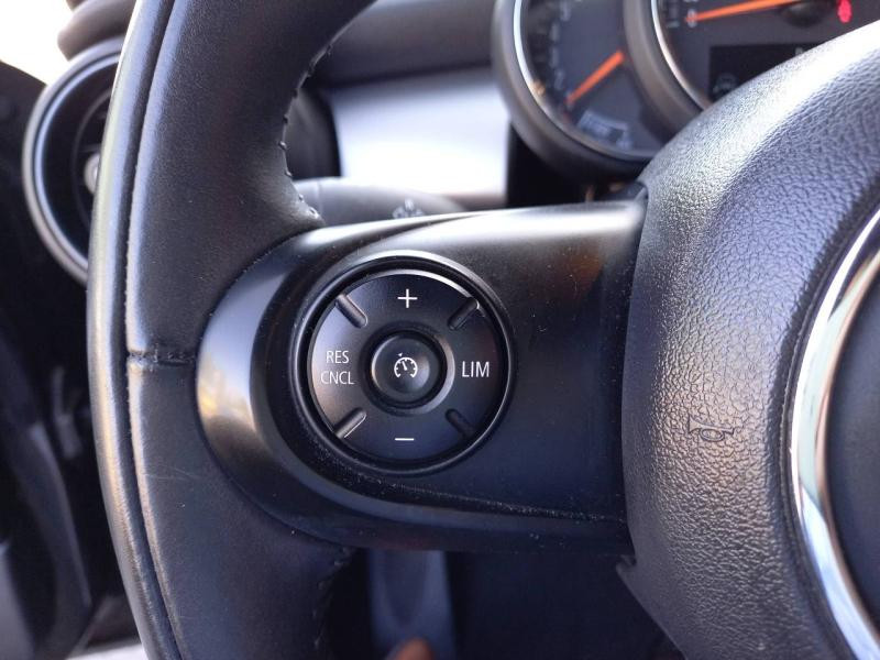 Mini Mini Cooper 136ch  Edition Greenwich BVA7  occasion  Vert-Saint-Denis - photo n18