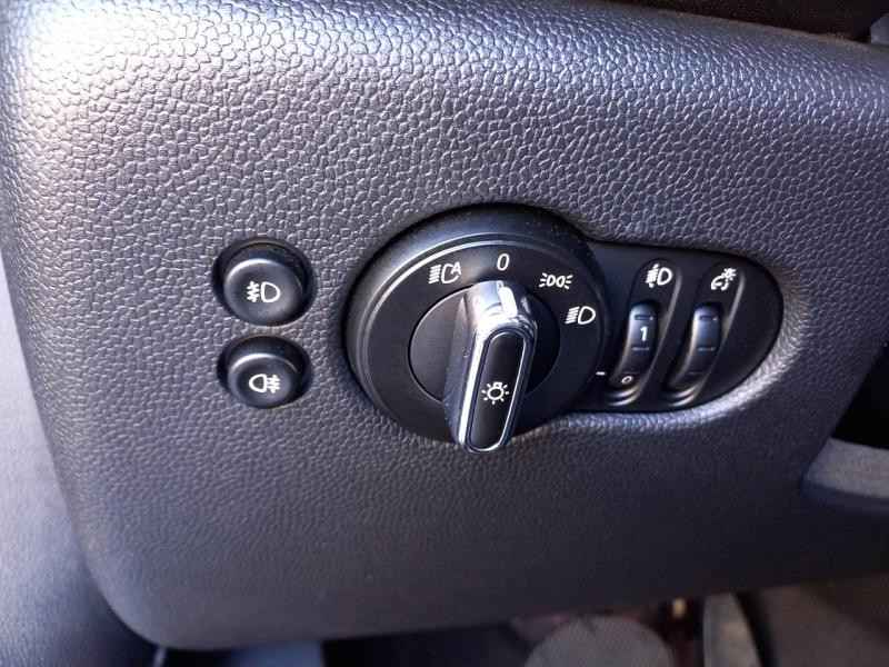 Mini Mini Cooper 136ch  Edition Greenwich BVA7  occasion  Vert-Saint-Denis - photo n16