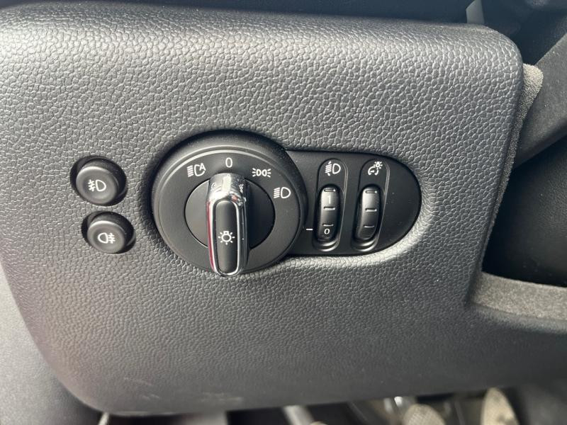 Mini Mini Cooper 136ch  Edition Greenwich  occasion � Cesson-S�vign� - photo n�14