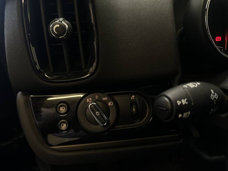 Mini Mini Countryman 102 ch BVA7 One Oakwood  occasion  Brive-la-Gaillarde - photo n16