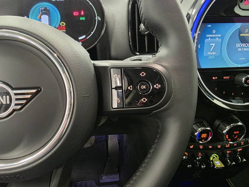 Mini Mini Countryman 125 - 95 ch ALL4 BVA6 Cooper SE Edition Premium P  occasion  Limoges - photo n18