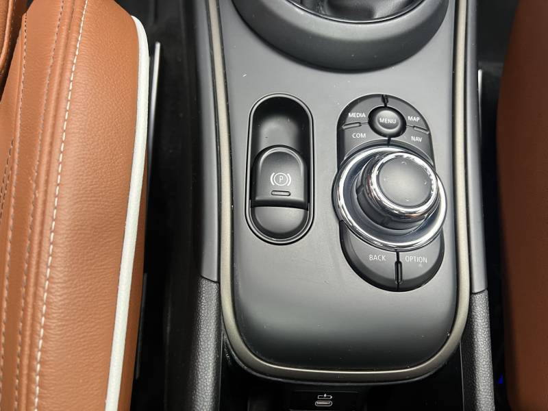 Mini Mini Countryman 125 - 95 ch ALL4 BVA6 Cooper SE Edition Premium P  occasion � Lormont - photo n�12