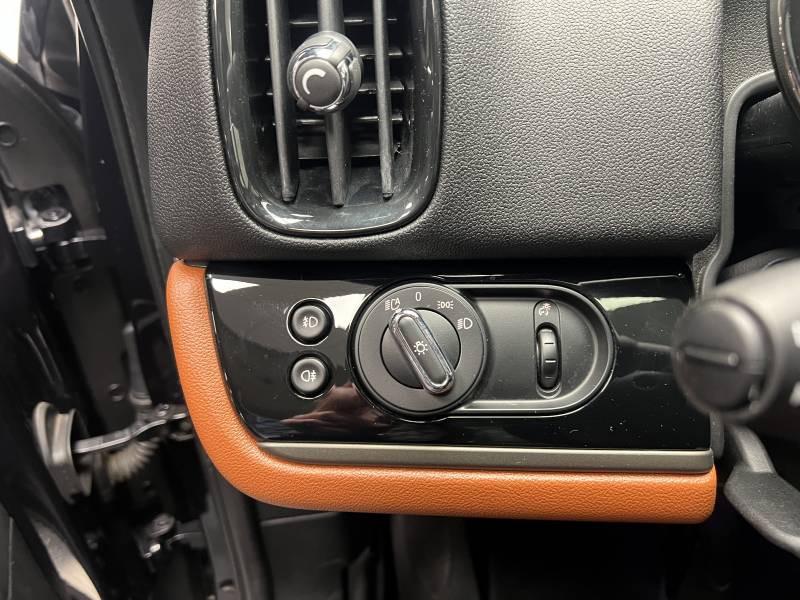 Mini Mini Countryman 125 - 95 ch ALL4 BVA6 Cooper SE Edition Premium P  occasion � Lormont - photo n�17