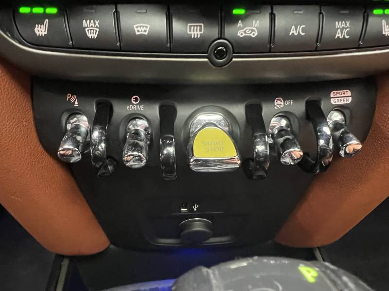 Mini Mini Countryman 125 - 95 ch ALL4 BVA6 Cooper SE Edition Premium P  occasion � Lormont - photo n�10