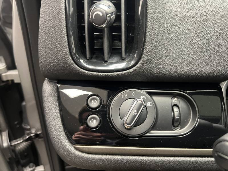 Mini Mini Countryman 125 - 95 ch ALL4 BVA6 Cooper SE Edition Premium P  occasion � Lormont - photo n�14