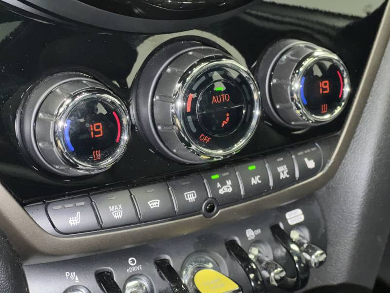 Mini Mini Countryman 125 - 95 ch ALL4 BVA6 Cooper SE Edition Premium P  occasion � Lormont - photo n�9