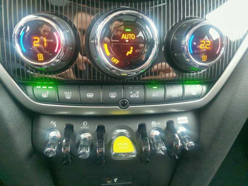 Mini Mini Countryman 125 - 95 ch ALL4 BVA6 Cooper SE Edition Premium P  occasion  Bo - photo n16