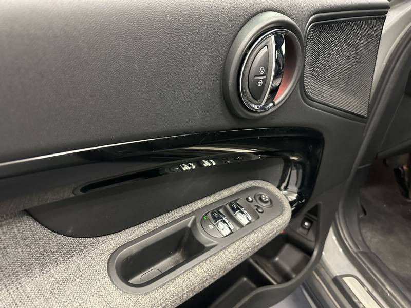 Mini Mini Countryman 125 - 95 ch ALL4 BVA6 Cooper SE Edition Premium  occasion  Brive-la-Gaillarde - photo n10