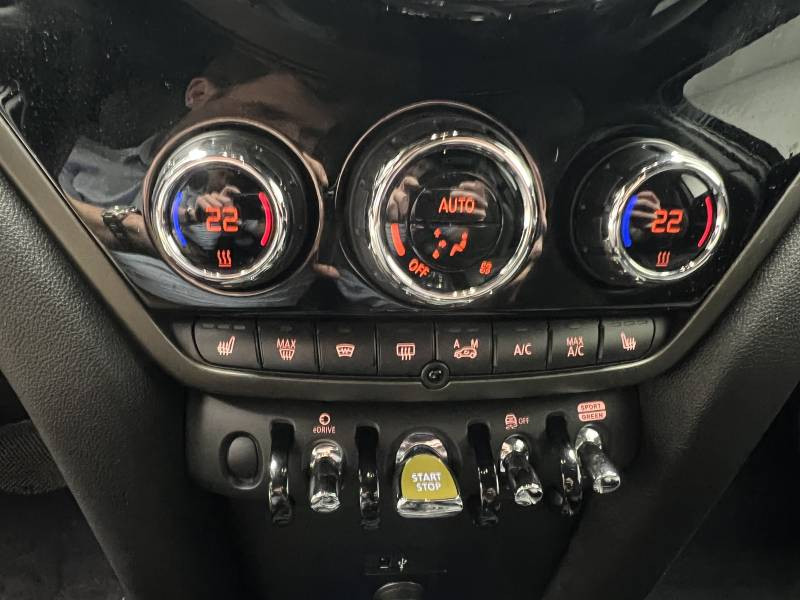 Mini Mini Countryman 125 - 95 ch ALL4 BVA6 Cooper SE Edition Premium  occasion  Lormont - photo n10