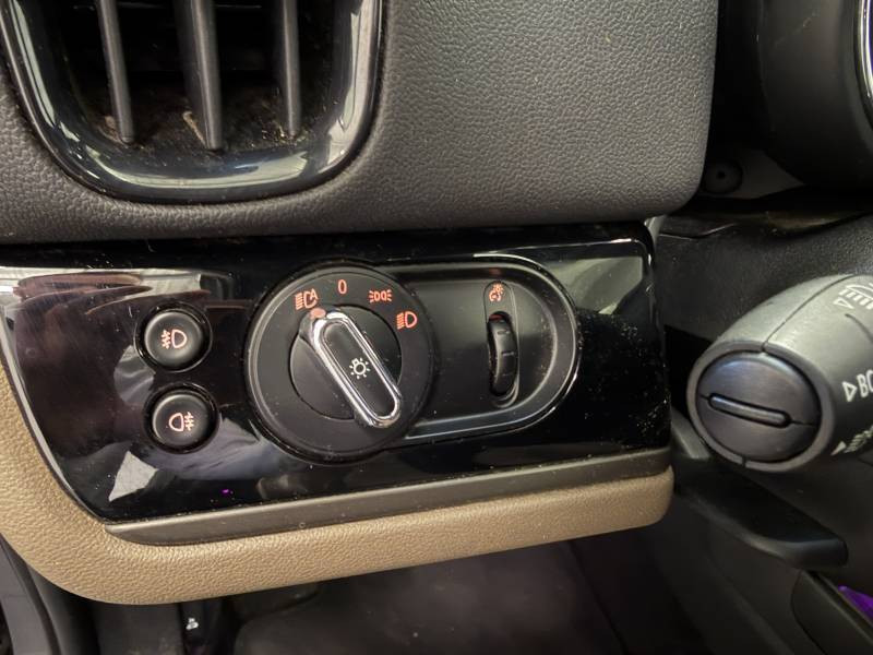 Mini Mini Countryman 136 - 88 ch ALL4 BVA6 Cooper SE Business  occasion � Brive-la-Gaillarde - photo n�11