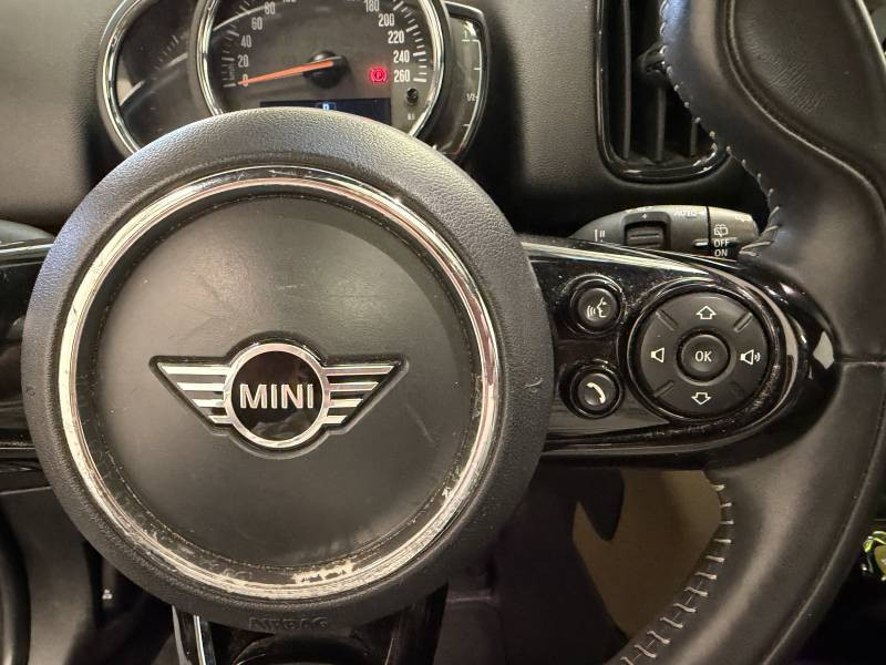 Mini Mini Countryman 136 - 88 ch ALL4 BVA6 Cooper SE Business  occasion � Brive-la-Gaillarde - photo n�13