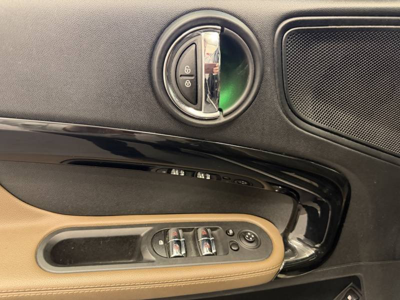 Mini Mini Countryman 136 - 88 ch ALL4 BVA6 Cooper SE Business  occasion � Brive-la-Gaillarde - photo n�9