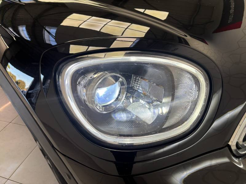 Mini Mini Countryman 136 - 88 ch ALL4 BVA6 Cooper SE Longstone 2019 - photo n°18 Mini Mini Countryman 136 - 88 ch ALL4 BVA6 Cooper SE Longstone  occasion à Béziers - photo n°18