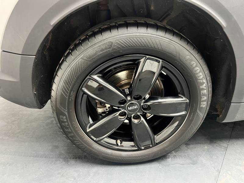 Mini Mini Countryman 136 ch BVA7 Cooper Edition Highlands  occasion � Lormont - photo n�17