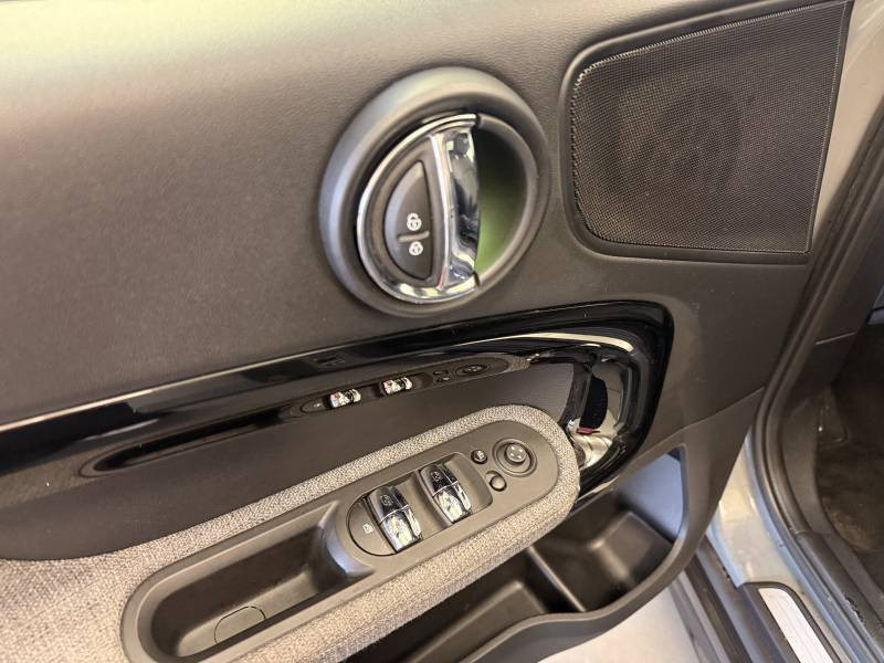 Mini Mini Countryman 136 ch BVA7 Cooper Edition Premium Plus  occasion � Brive-la-Gaillarde - photo n�9