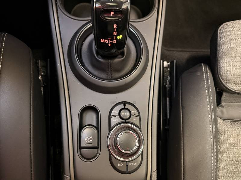 Mini Mini Countryman 136 ch BVA7 Cooper Edition Premium Plus  occasion � Brive-la-Gaillarde - photo n�14