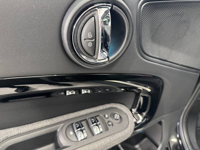 Mini Mini Countryman 136 ch BVA7 Cooper Edition Premium Plus  occasion  Tarbes - photo n17