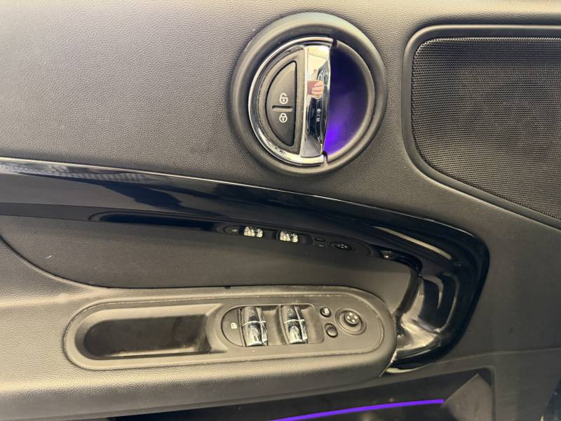 Mini Mini Countryman 136 ch BVA7 Cooper Essential  occasion � Brive-la-Gaillarde - photo n�9