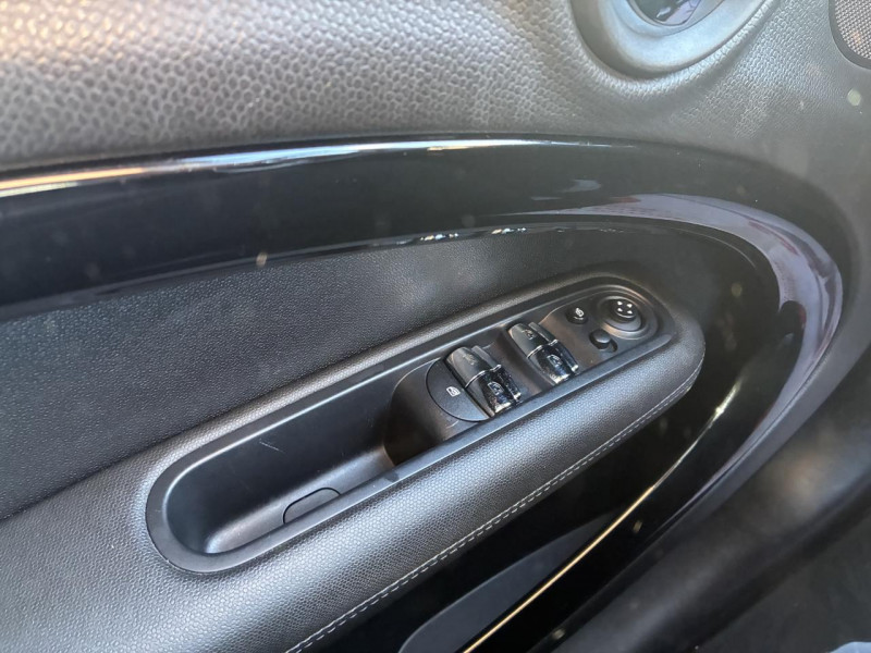 Mini Mini Countryman 2.0 D 112 BVA Cooper D Red Hot Chili 2016 - photo n°15 Mini Mini Countryman 2.0 D 112 BVA Cooper D Red Hot Chili  occasion à Labège - photo n°15