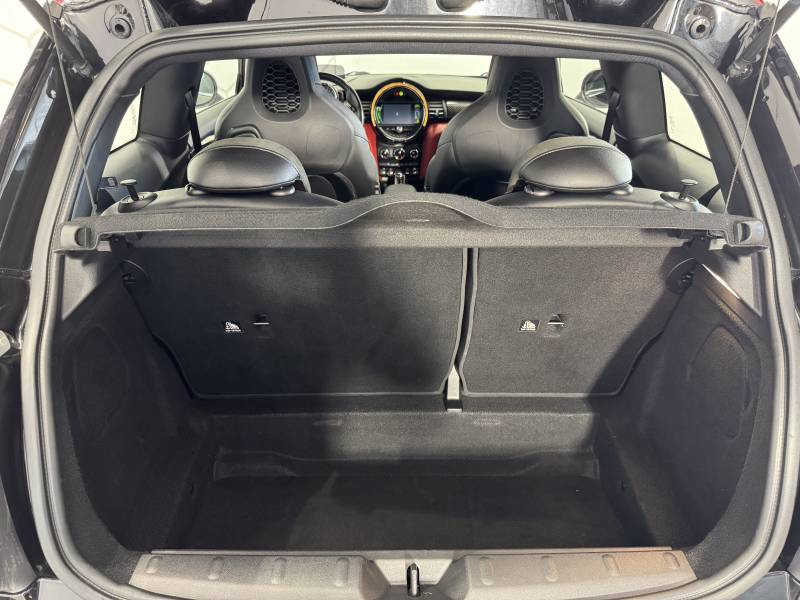 Mini Mini Hatch 3 Portes 231 ch John Cooper Works BVA8 Finition JCW Ex  occasion � Tarbes - photo n�10
