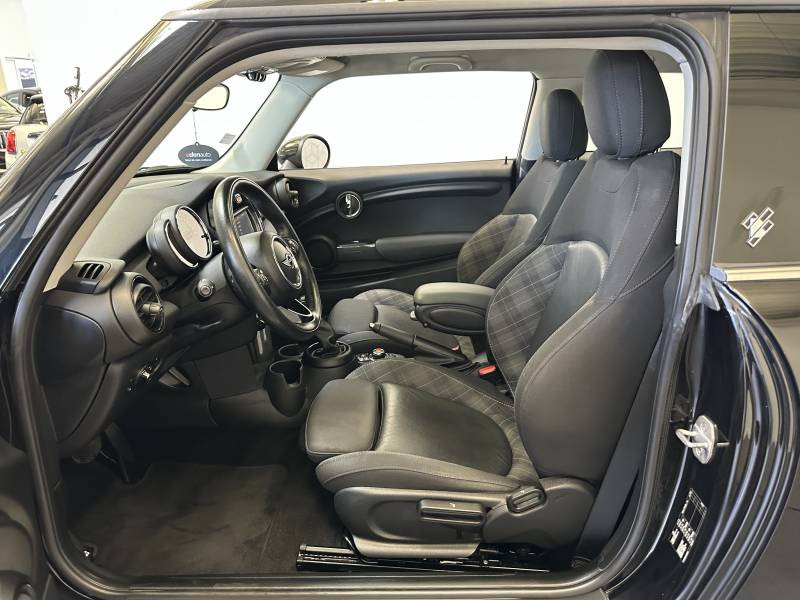 Mini Mini Hatch 3 Portes Cooper 136 ch BVA6 Finition Business  occasion  Brive-la-Gaillarde - photo n4