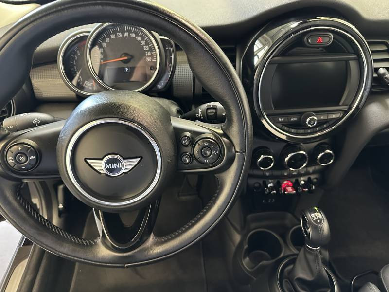 Mini Mini Hatch 3 Portes Cooper 136 ch BVA6 Finition Business  occasion  Brive-la-Gaillarde - photo n19