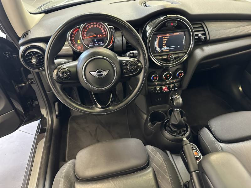 Mini Mini Hatch 3 Portes Cooper 136 ch BVA6 Finition Business  occasion  Brive-la-Gaillarde - photo n5