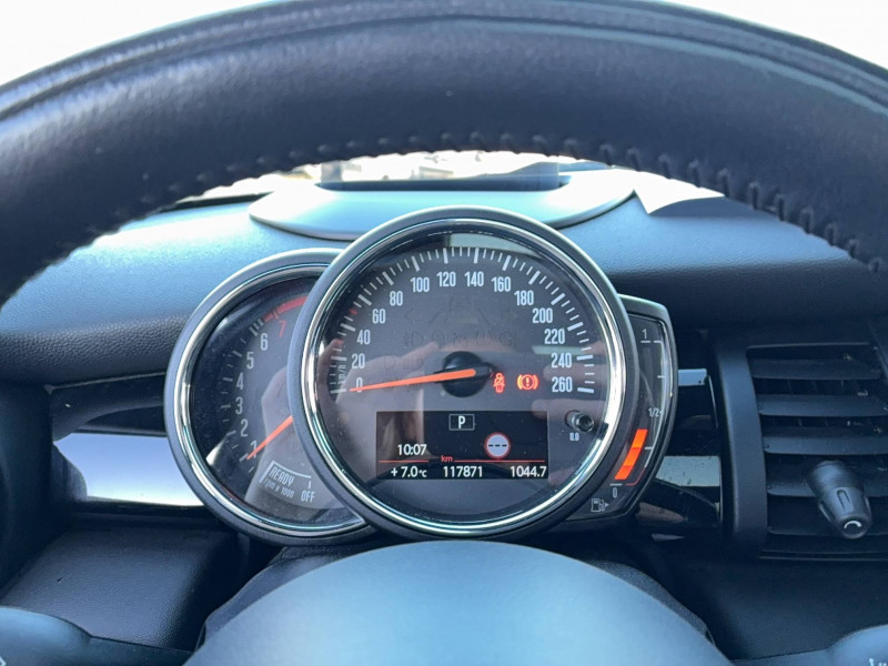 Mini Mini Hatch 3 Portes Cooper 136 ch BVA7 Finition Business Design 3  occasion � Muret - photo n�17