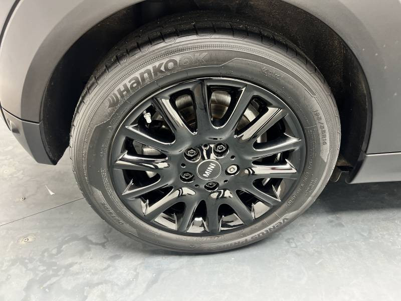 Mini Mini Hatch 3 Portes Cooper 136 ch BVA7 Finition Business Design  occasion � Lormont - photo n�15