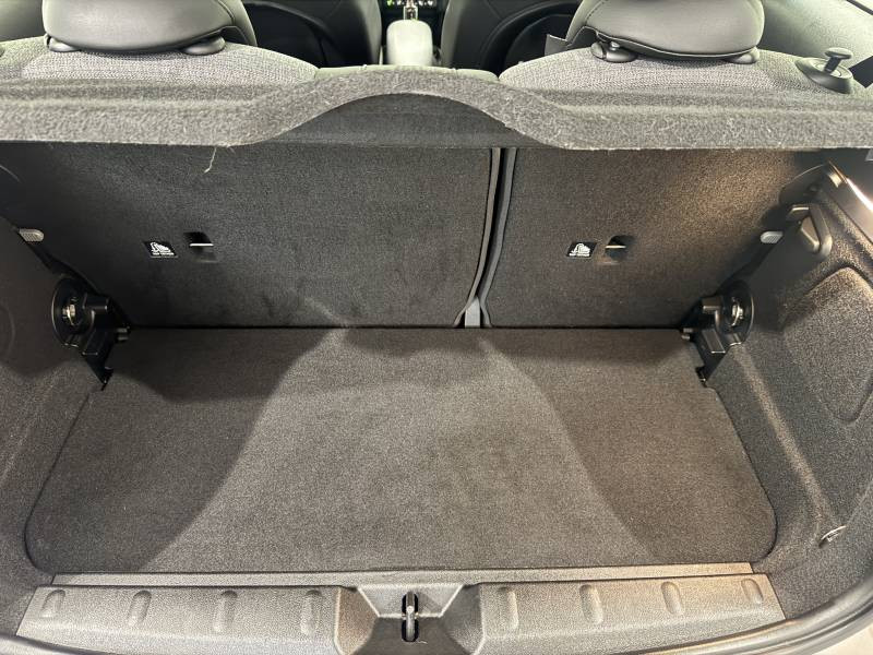 Mini Mini Hatch 3 Portes Cooper 136 ch DKG7 Edition Camden  occasion � Carcassonne - photo n�7