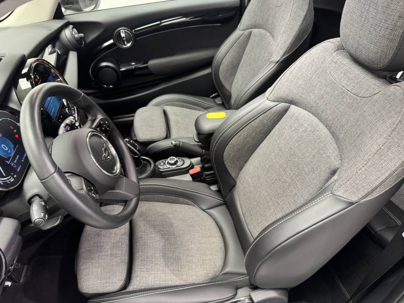 Mini Mini Hatch 3 Portes Cooper 136 ch DKG7 Edition Camden  occasion � Carcassonne - photo n�4