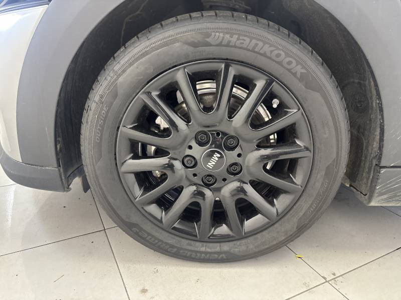 Mini Mini Hatch 3 Portes Cooper 136 ch DKG7 Edition Camden  occasion � B�ziers - photo n�9