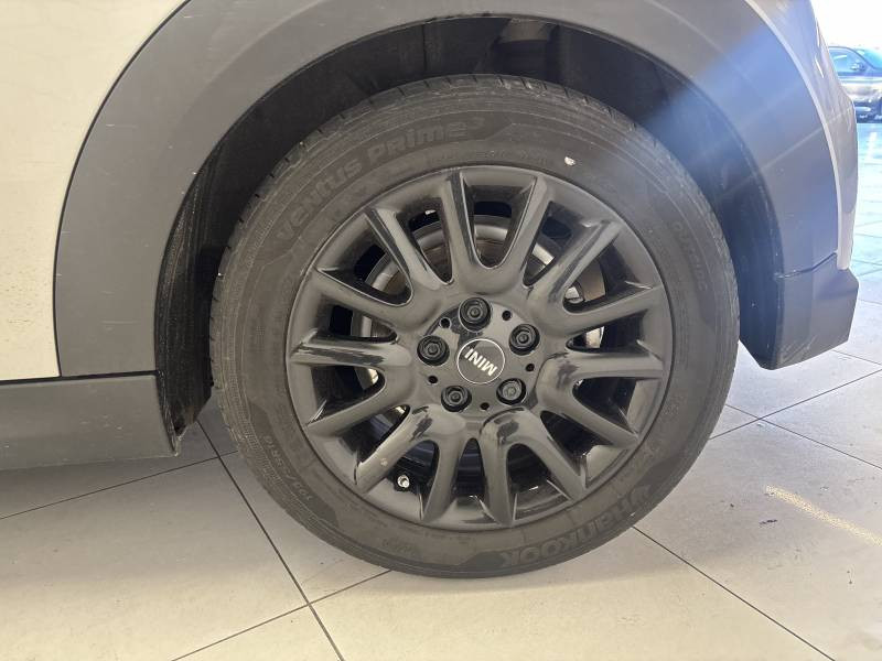 Mini Mini Hatch 3 Portes Cooper 136 ch DKG7 Edition Camden  occasion � B�ziers - photo n�10